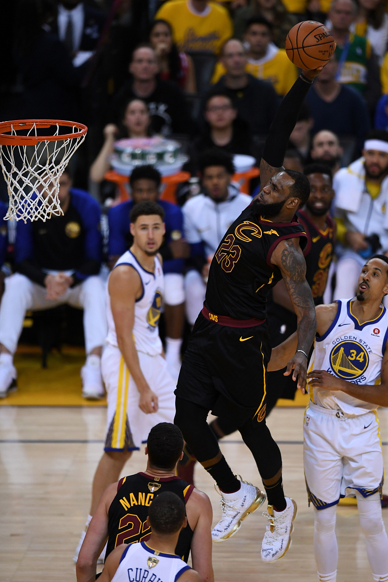 爵士轻取魔术，詹姆斯扛起全队