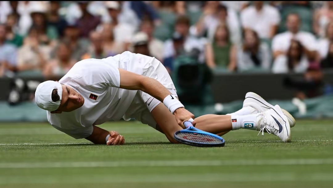 阿森纳翻盘巴黎，奥亚尔萨瓦尔刷新纪录