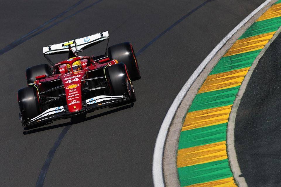 雷诺车队碾压威廉姆斯，汉密尔顿点燃赛场