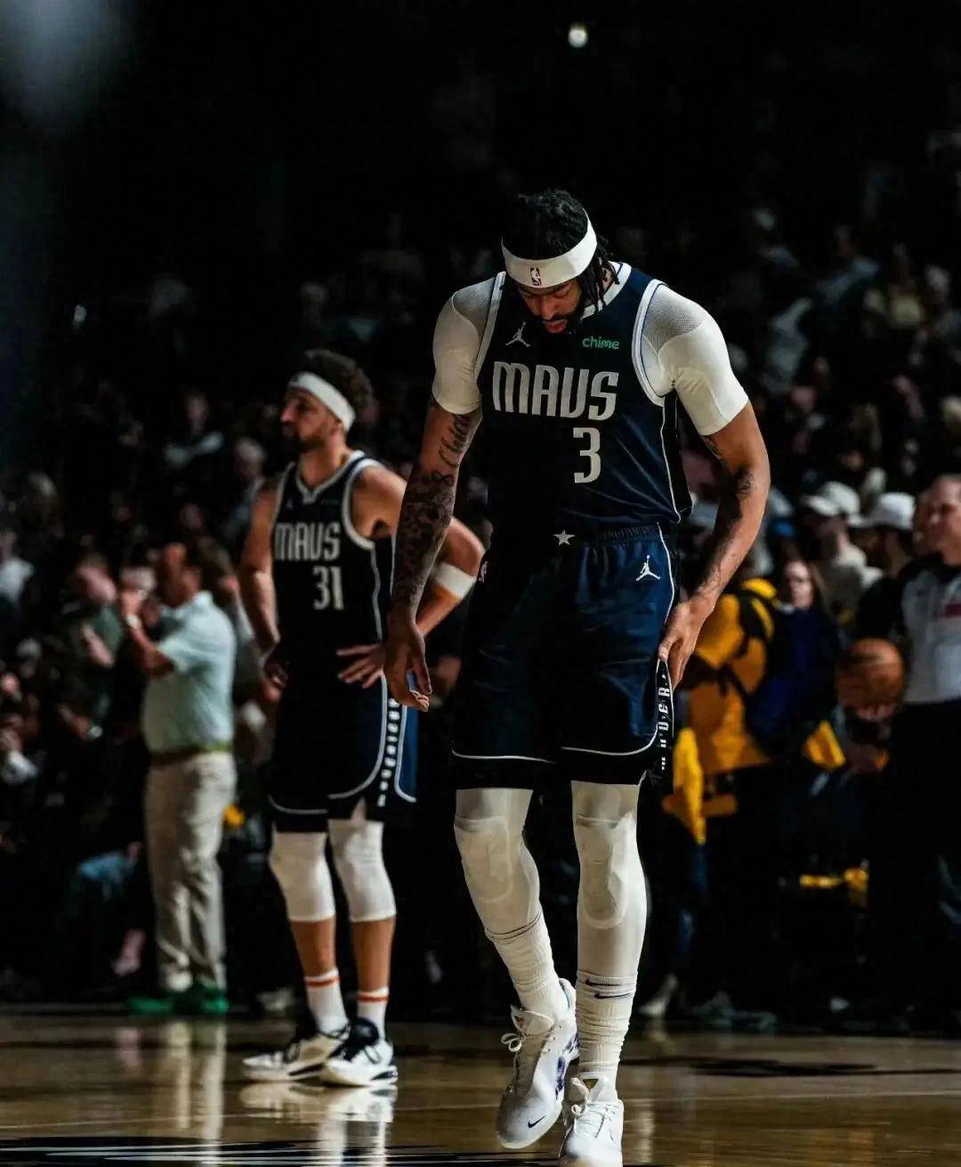 湖人翻盘猛龙，浓眉哥刷新纪录