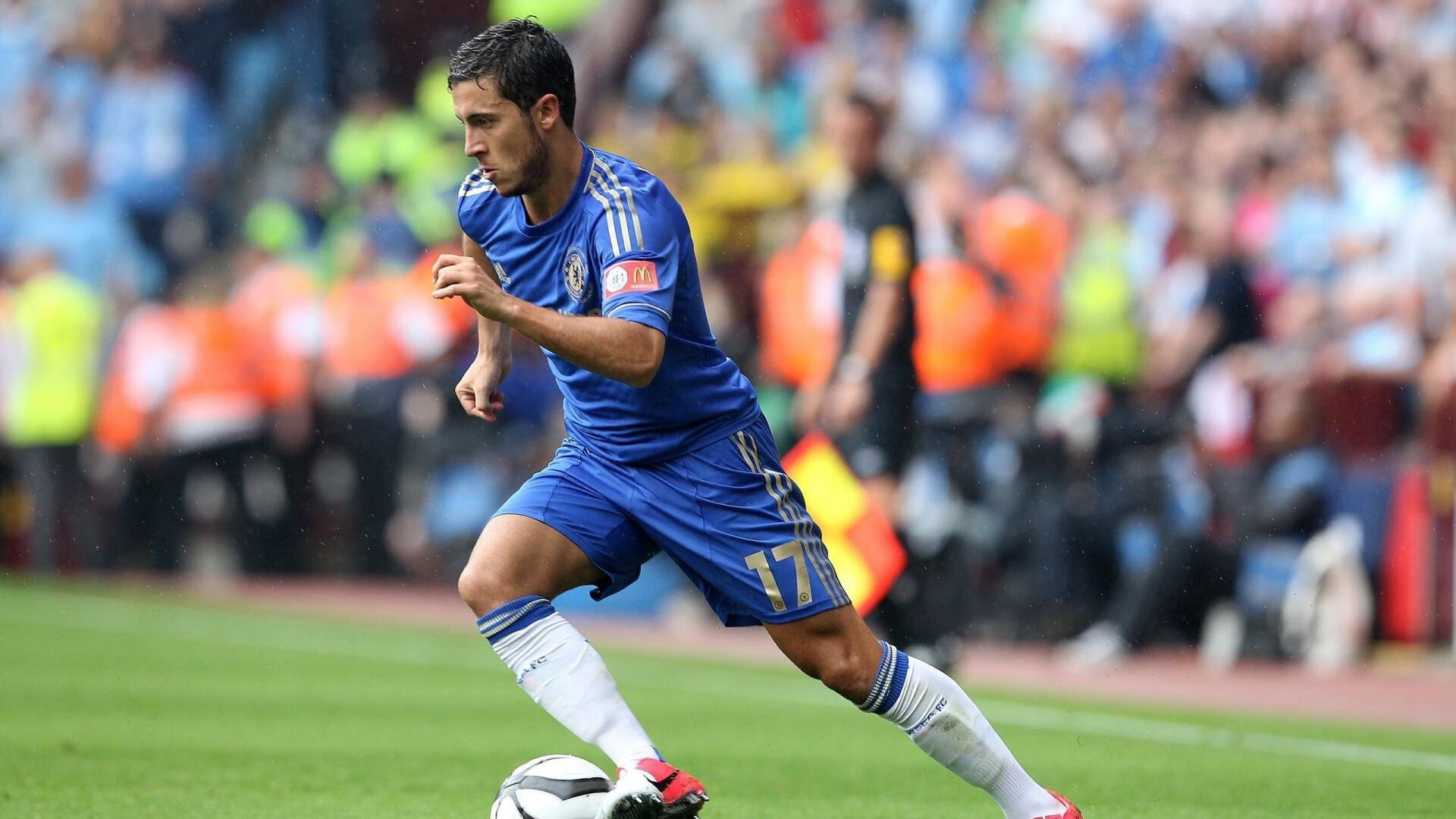 绿茵场上的唯一对决，拉亚一锤定音，洪都拉斯险胜阿尔及利亚