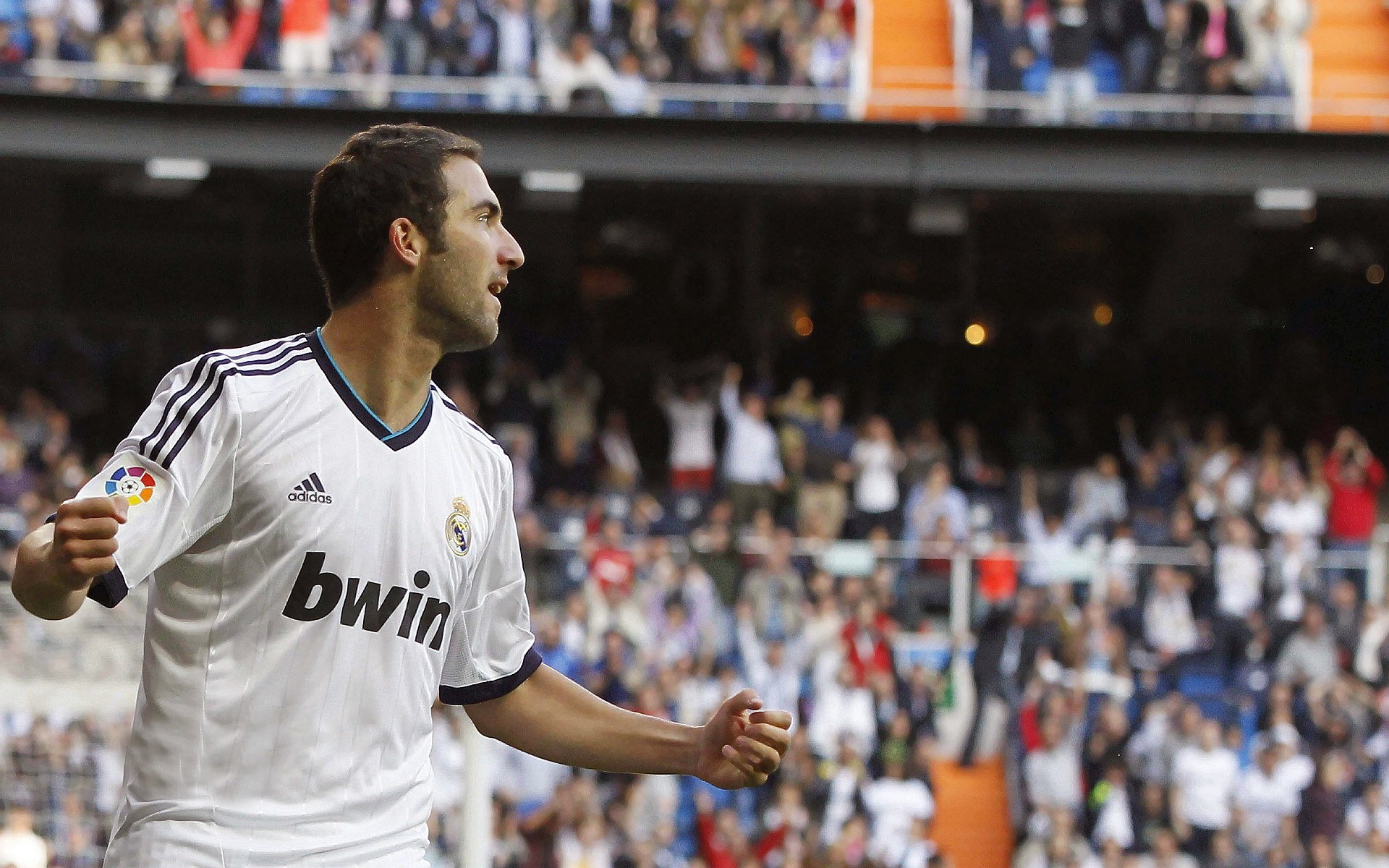 总决赛之夜，德罗赞的沉默与爆发