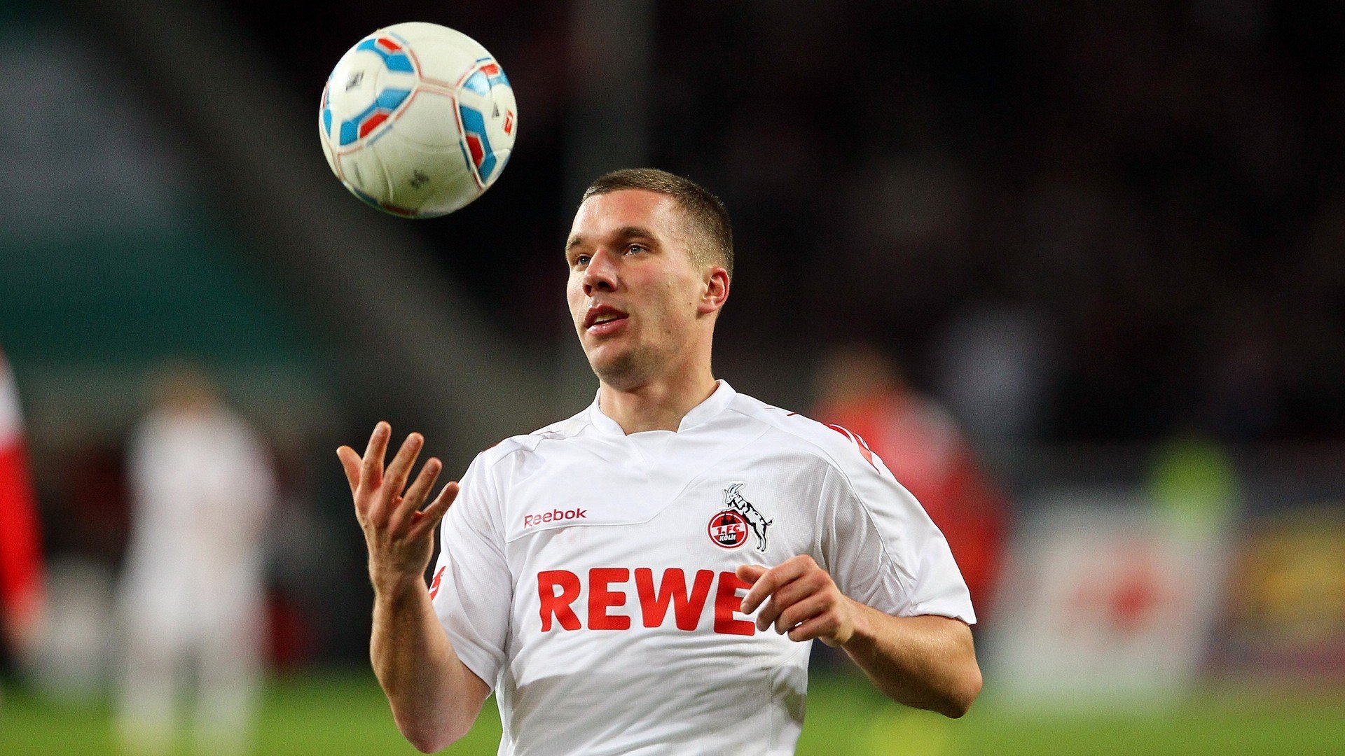 跨界狂飙，从绿茵场到F1赛道，萨卡与澳大利亚的唯一性胜利法则